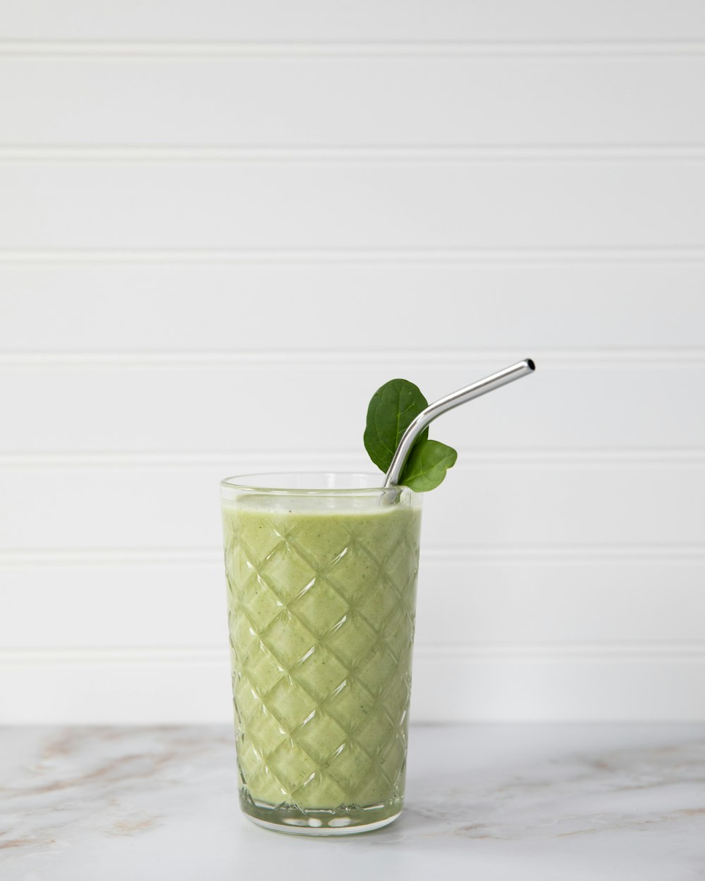 Green smoothie with microgreens